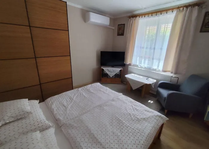 By Interhome * ティハニ