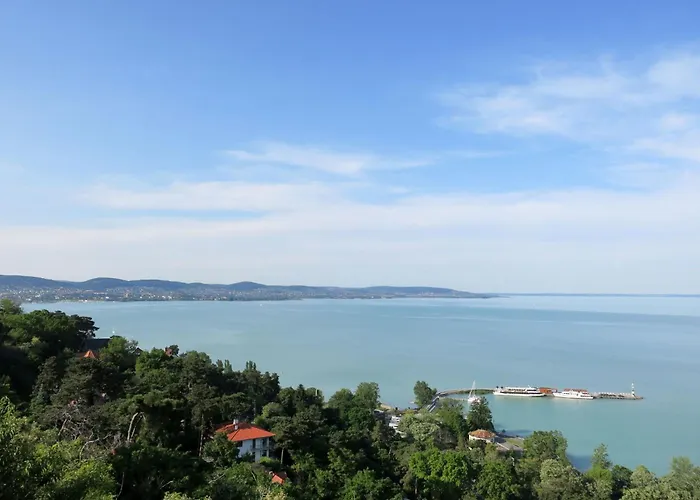 By Interhome * ティハニ